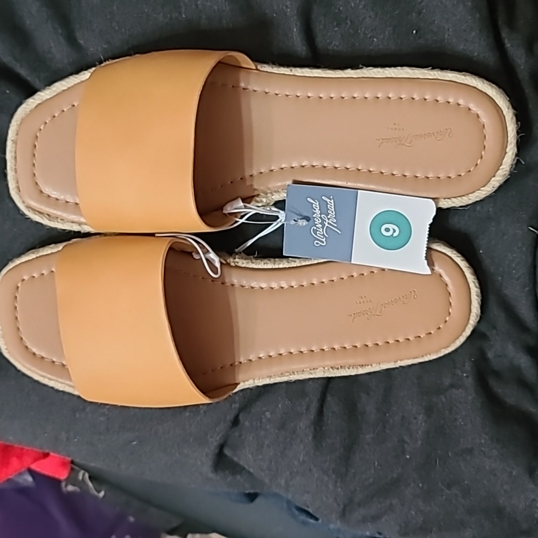 Nmt Universal Thread Sandals